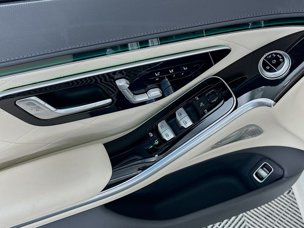 Thumbnail: 2023 Mercedes-Benz S-Class - 18