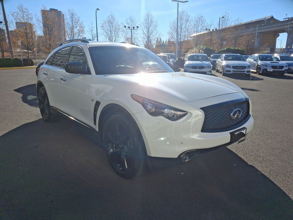 2017 INFINITI QX70 Base 3