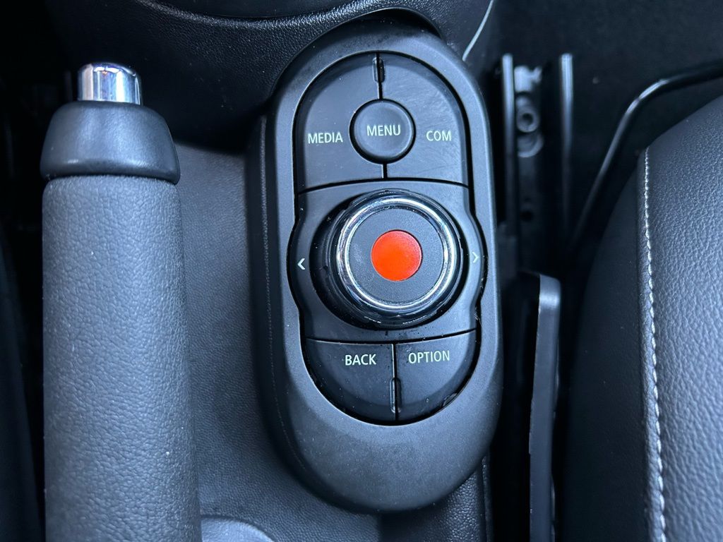 Thumbnail: 2021 MINI Cooper - 27