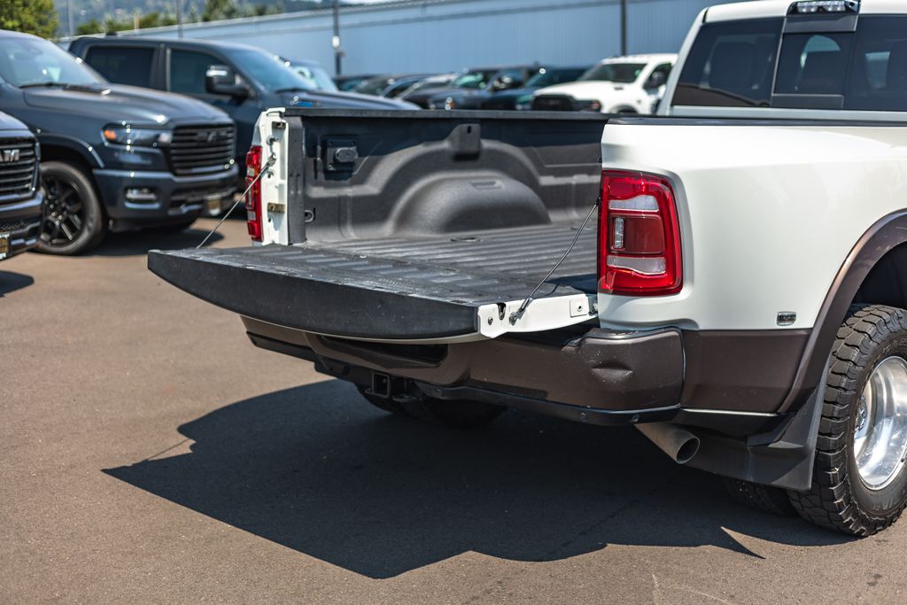 2020 Ram 3500 Laramie Longhorn thumbnail 9