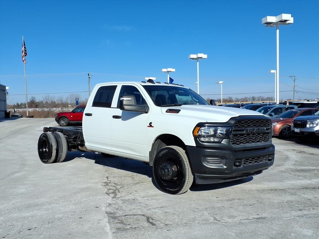 2023 RAM 3500 Chassis Tradesman Crew Cab LB DRW 4WD