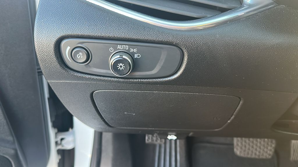 2020 Chevrolet Malibu LT White at Emmons Autoplex