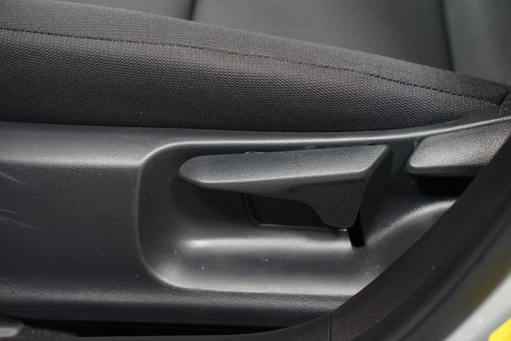 Thumbnail: 2025 Toyota Corolla - 30