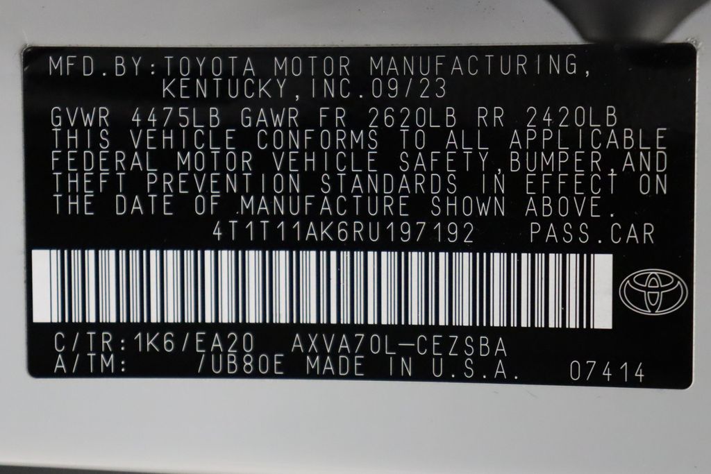 2024 Toyota Camry SE 17