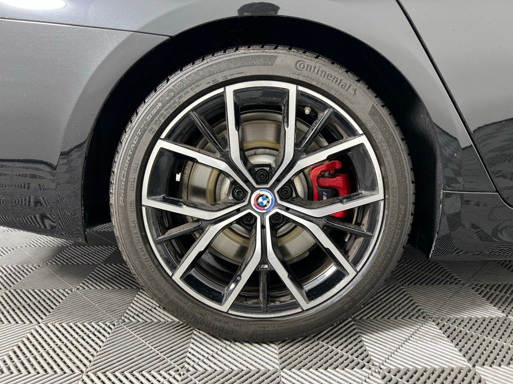 Thumbnail: 2023 BMW 5 Series - 13
