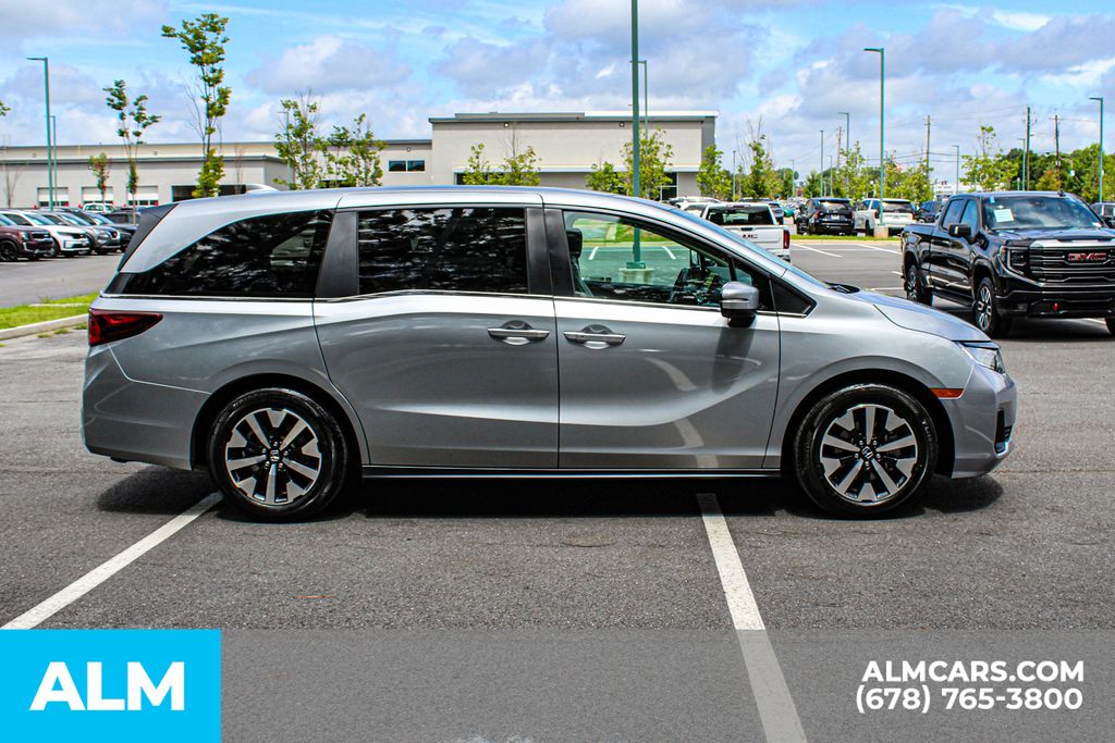 Used 2025 Blue Honda EX-L image 8