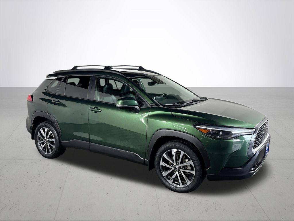 2022 Toyota Corolla Cross XLE