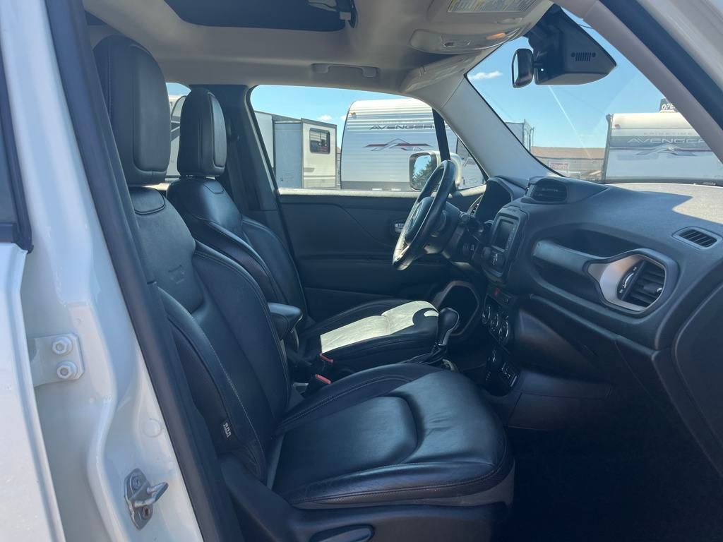 2016 Alpine White Jeep Renegade Limited 4X4 SUV