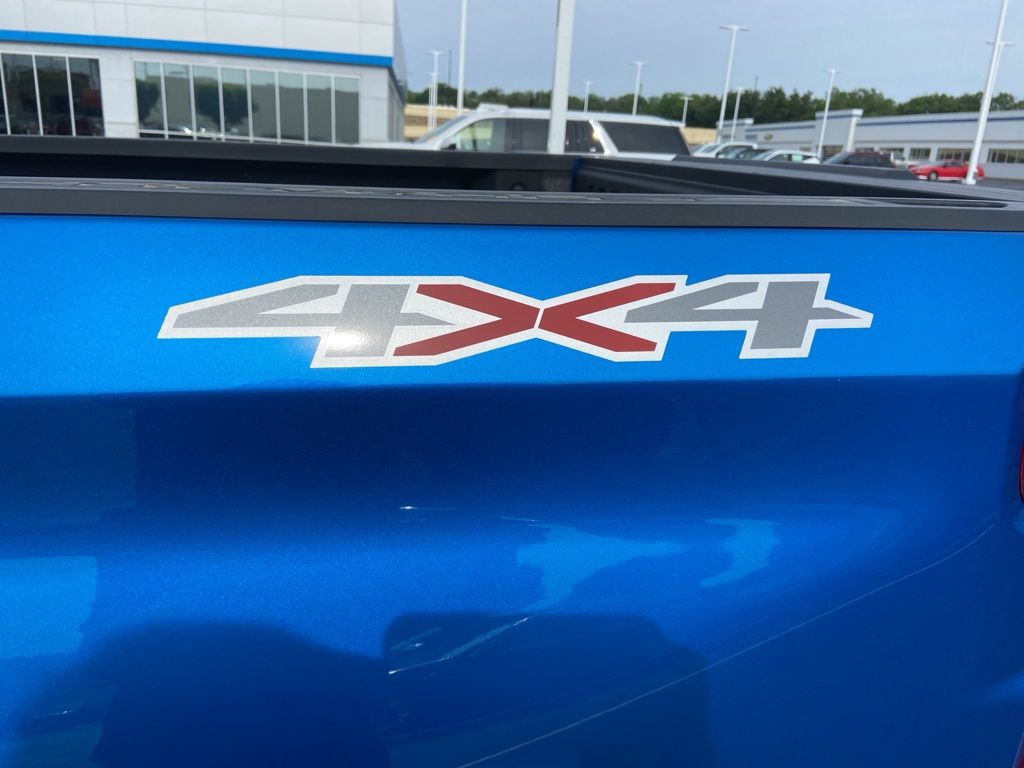 Thumbnail: 2024 Chevrolet Silverado 1500 - 14