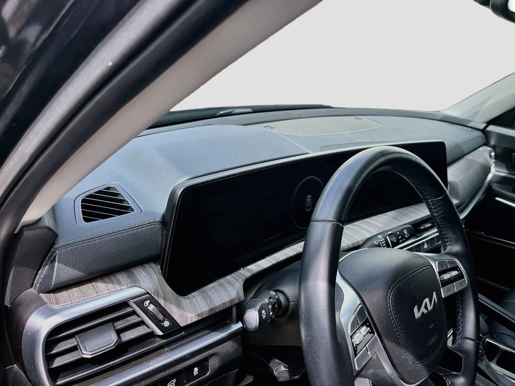 Used 2024 Gray Kia SX image 9