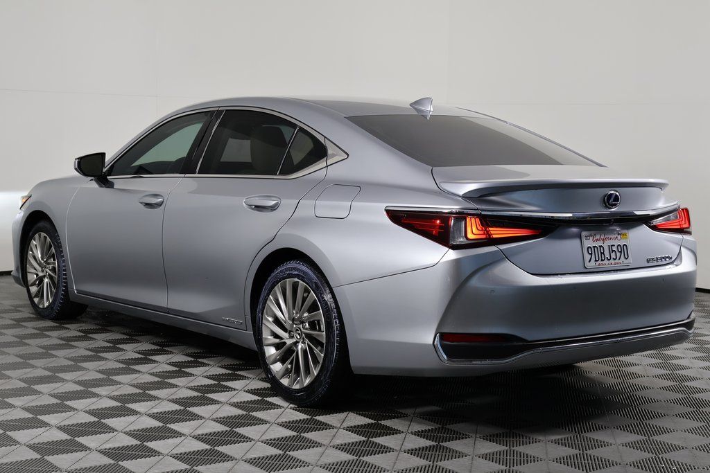 Thumbnail: 2022 Lexus ES - 6
