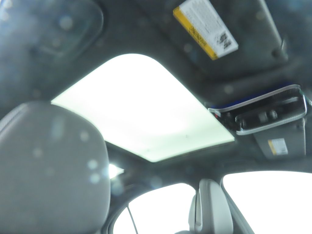 Thumbnail: 2025 Mercedes-Benz C-Class - 20