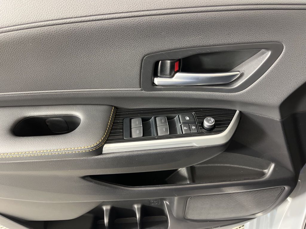 Thumbnail: 2025 Toyota Sienna - 30