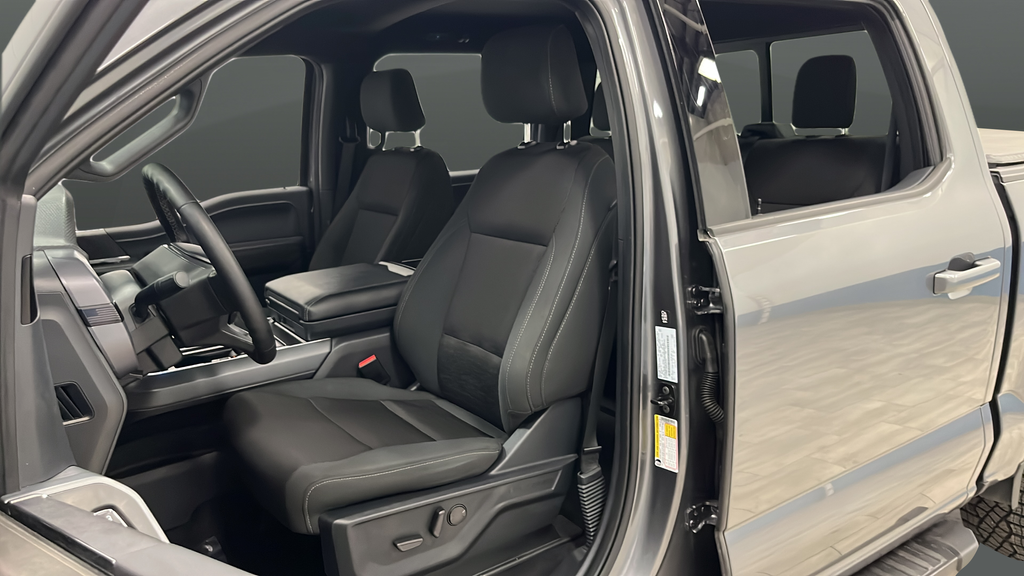 Used 2025 Carbonized Gray Metallic Ford XLT image 9