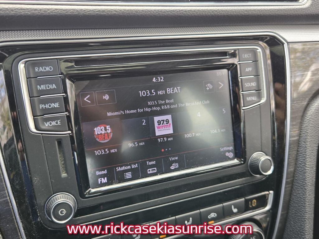 2018 Volkswagen Passat - $11,990