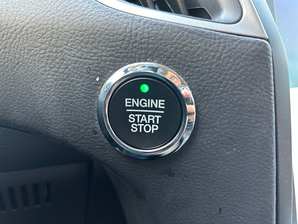 2023 Ford Edge SEL 27