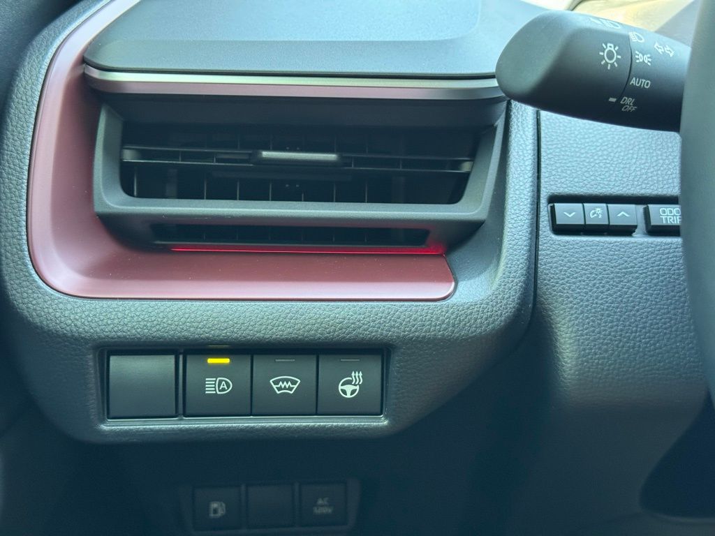 2026 Toyota Prius Plug-in Hybrid XSE photo 19