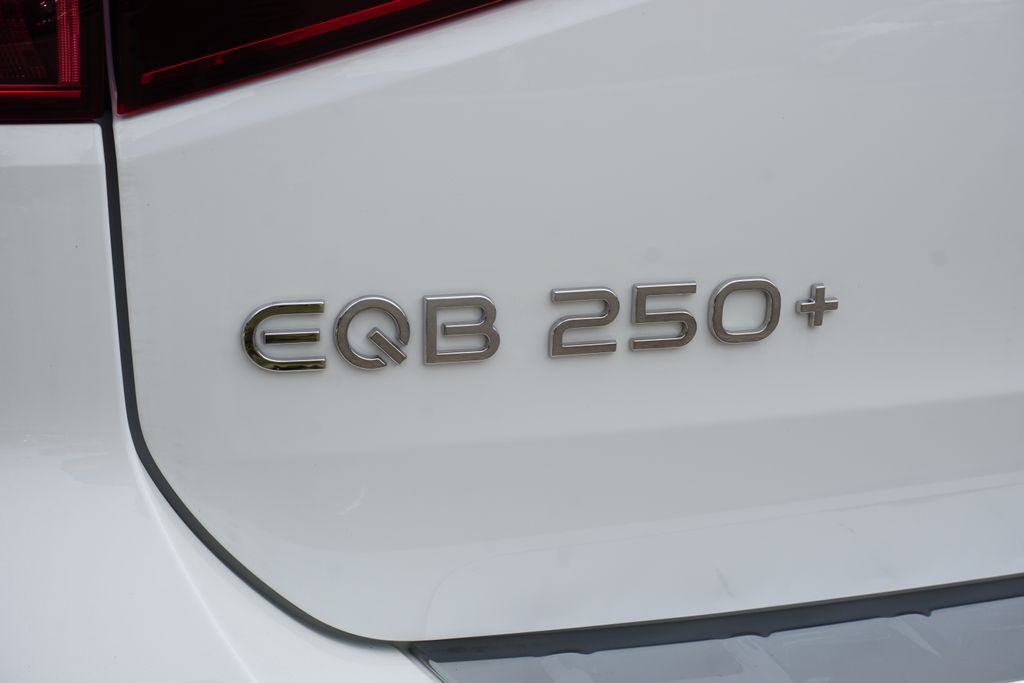 2025 Mercedes-Benz EQB 250+ 15