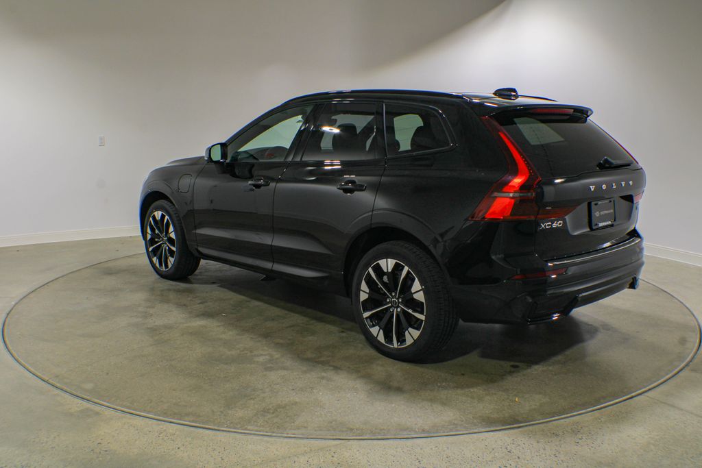 New 2026 Black Volvo T8 Plus image 3