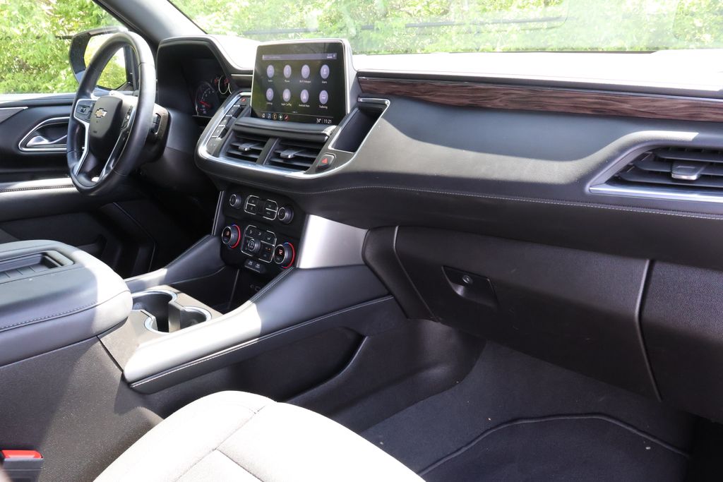 2021 Chevrolet Suburban LS 31