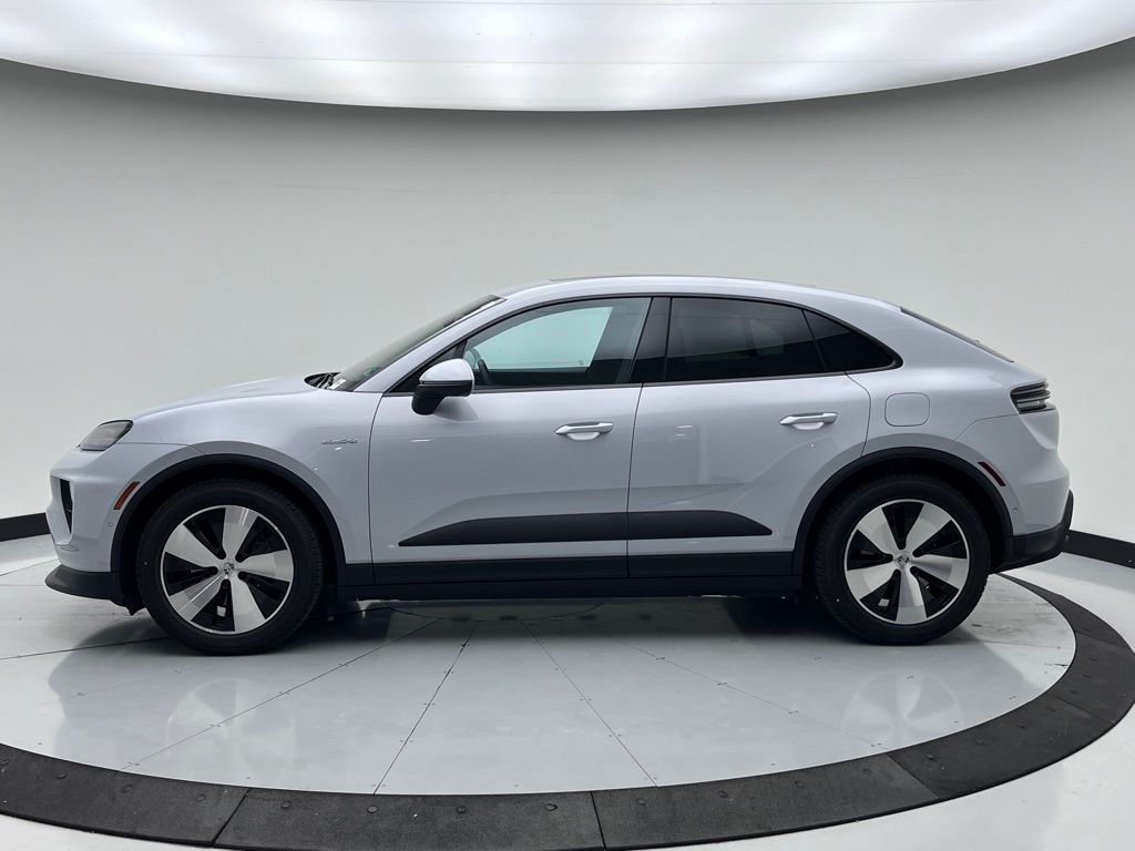 Thumbnail: 2025 Porsche Macan - 2
