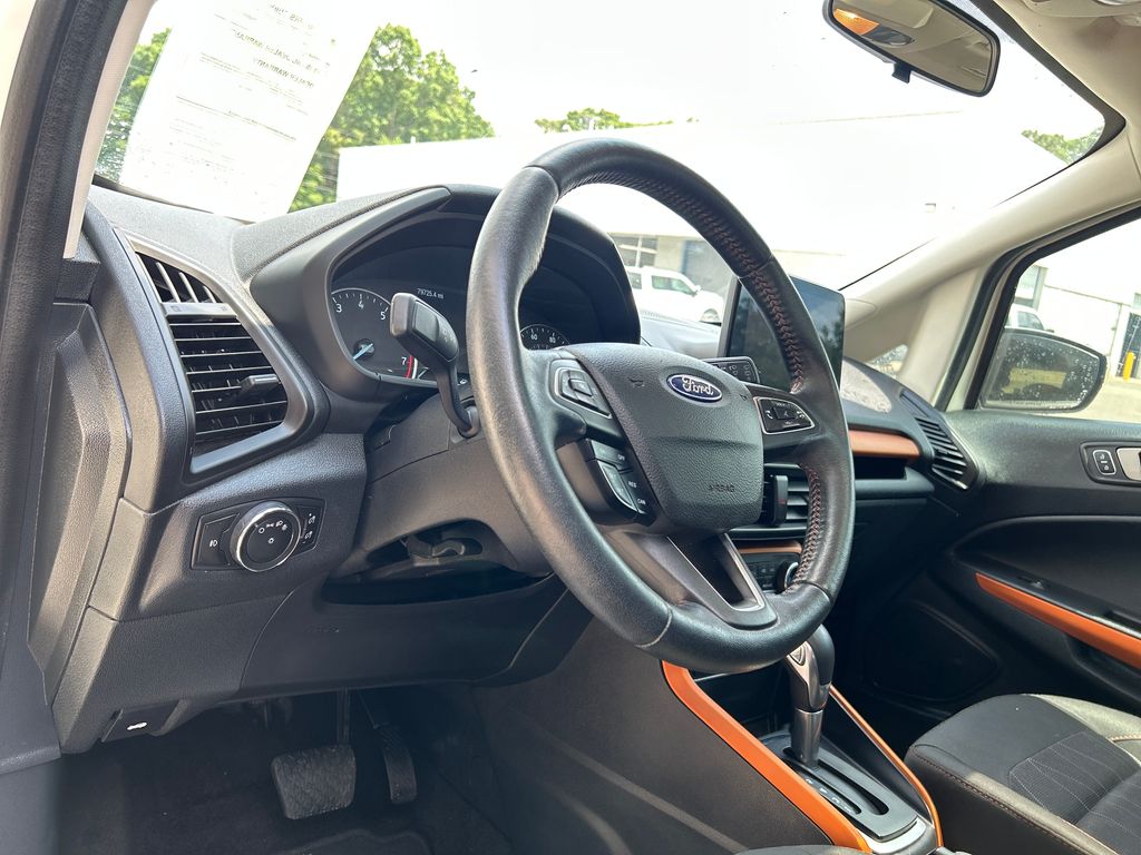 2021 Diamond White Ford EcoSport SE FWD SUV