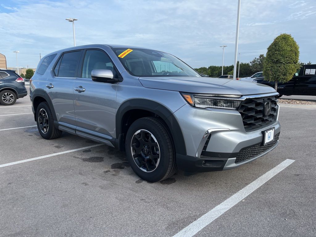 Thumbnail: 2025 Honda Pilot - 2