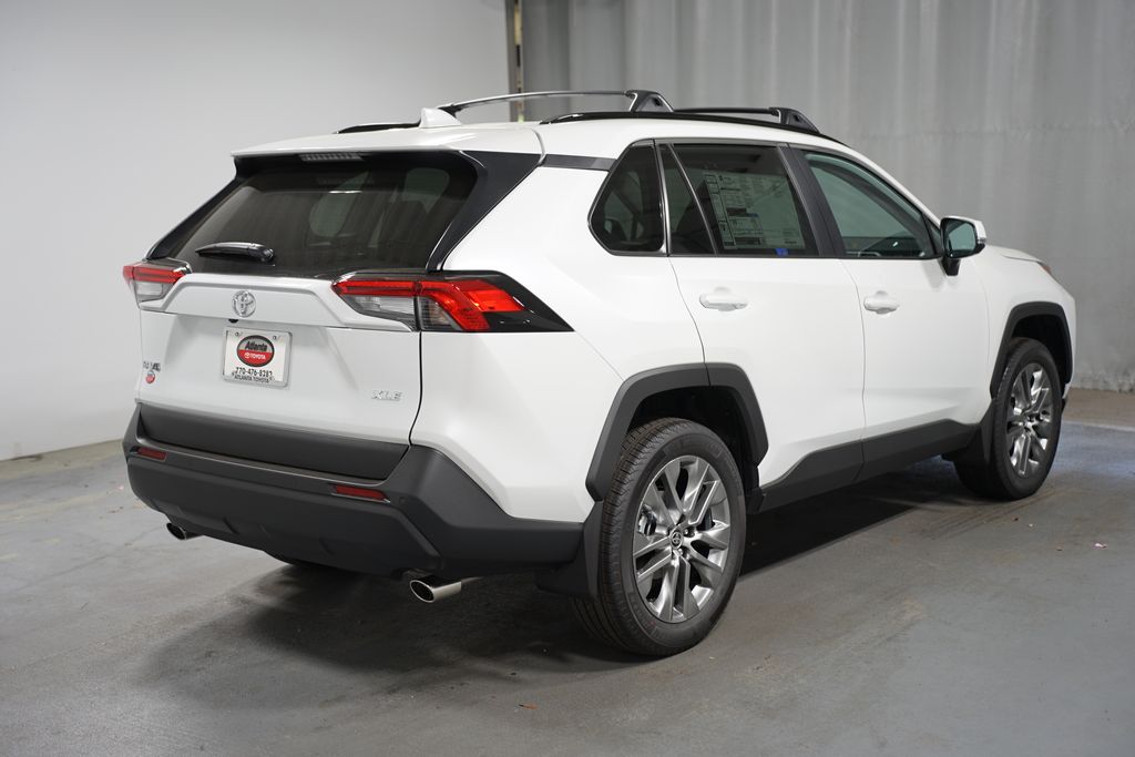 Thumbnail: 2025 Toyota RAV4 - 8