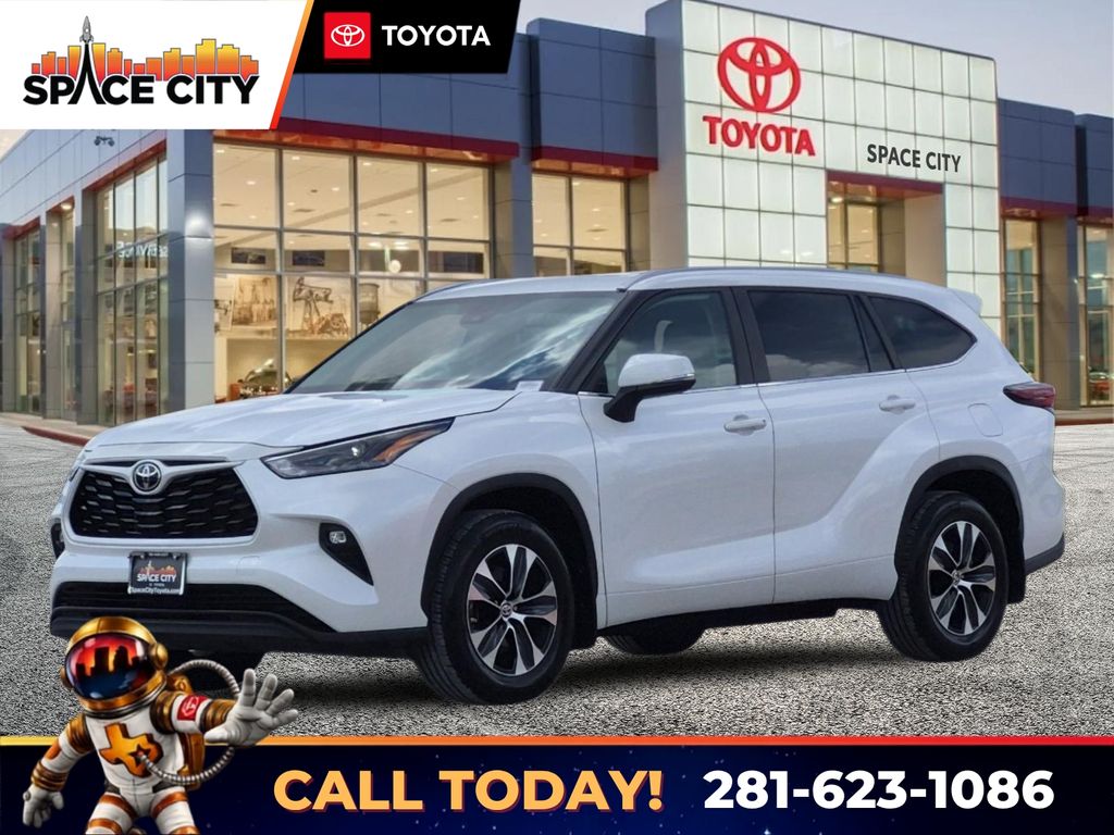 Pearl 2026 Toyota Highlander SUV / Crossover All-Wheel Drive 8-Speed Automatic