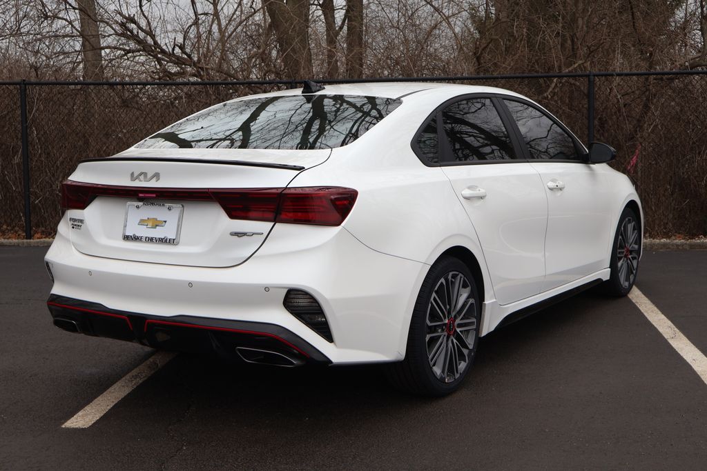 Thumbnail: 2023 Kia Forte - 9