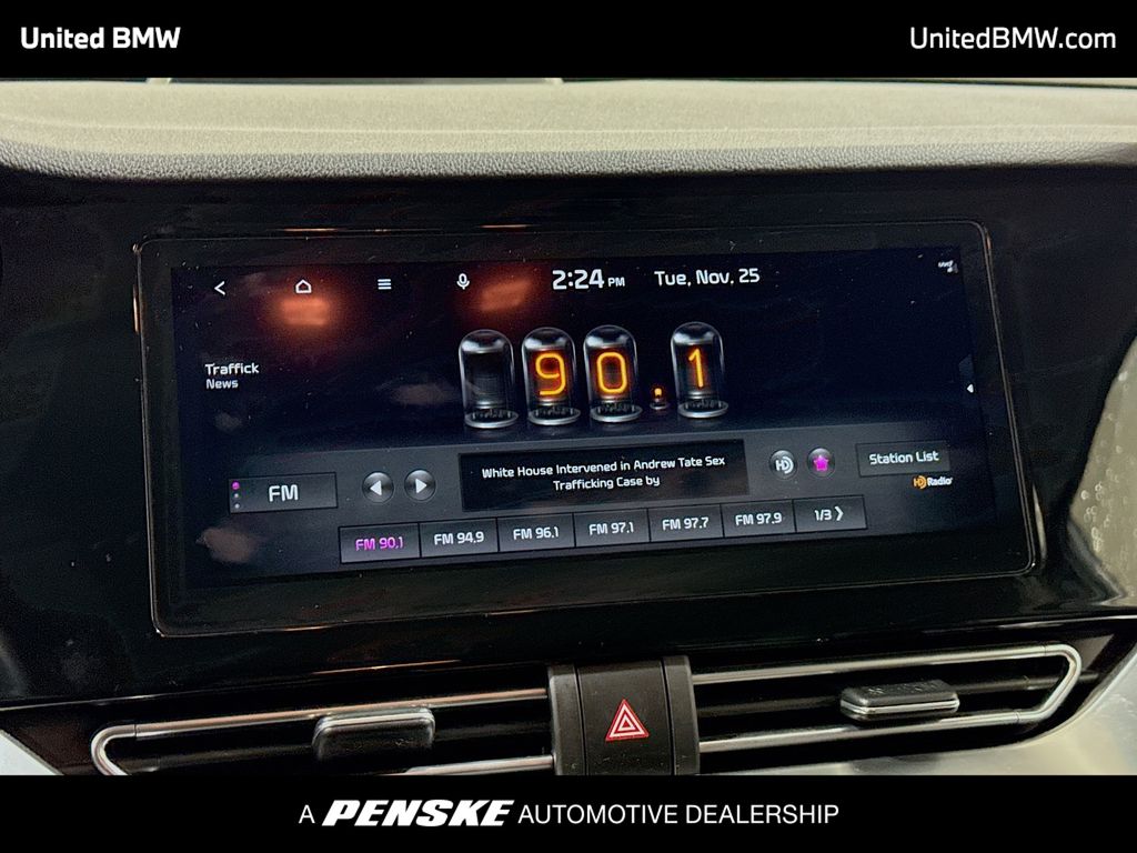 Thumbnail: 2022 Kia Niro - 7