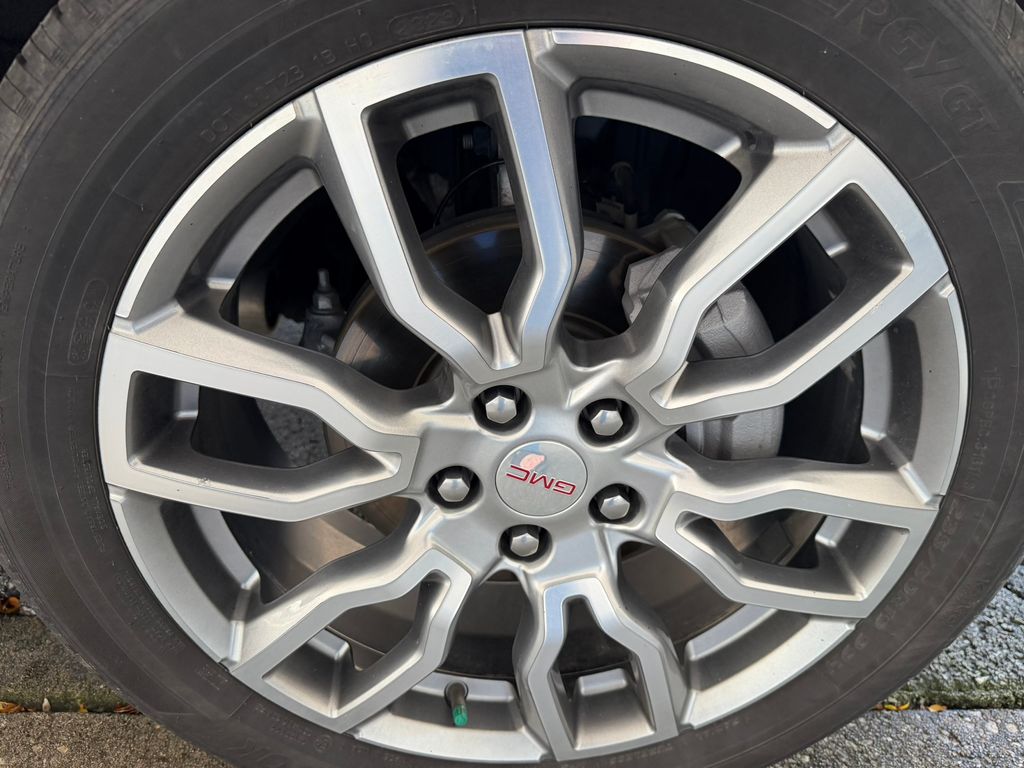 Used 2024 GMC Terrain SUV