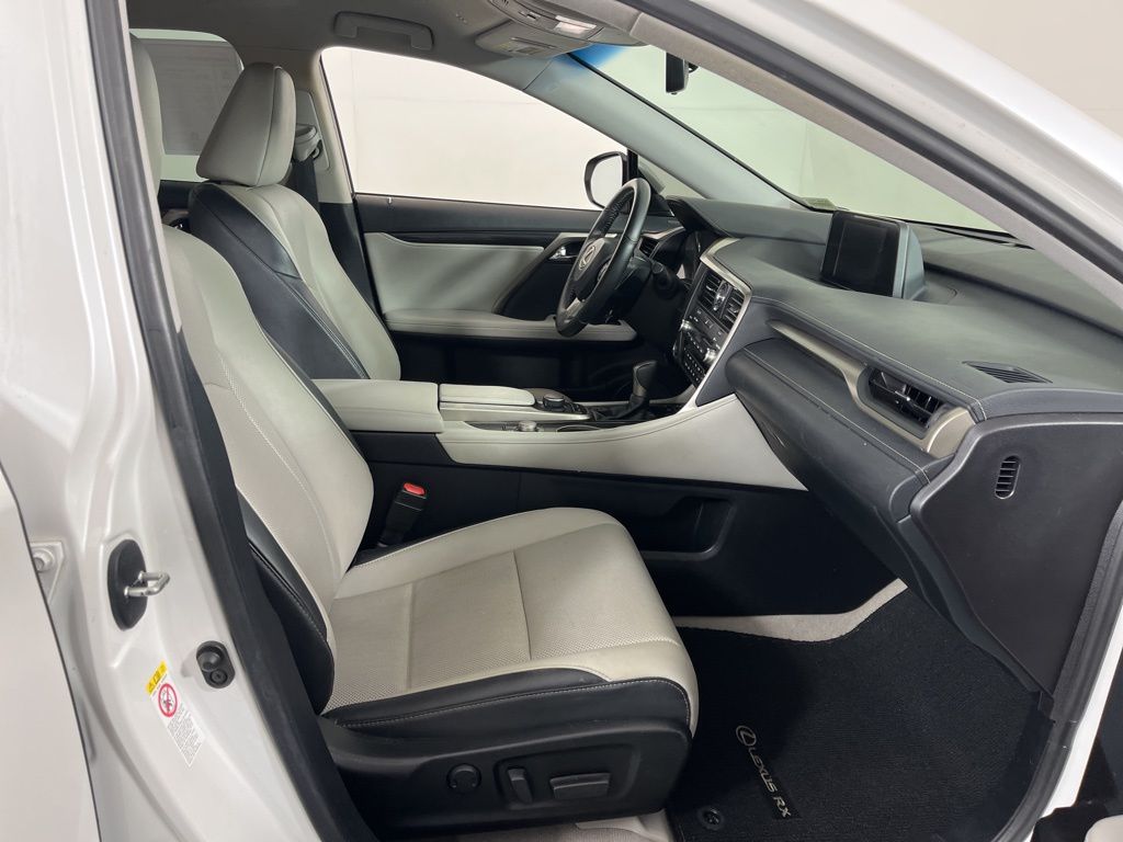 Thumbnail: 2017 Lexus RX - 5