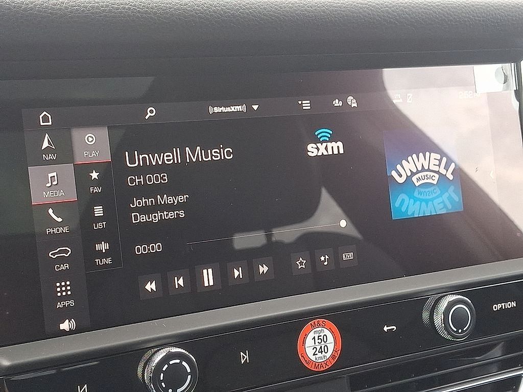 Thumbnail: 2026 Porsche Macan - 21