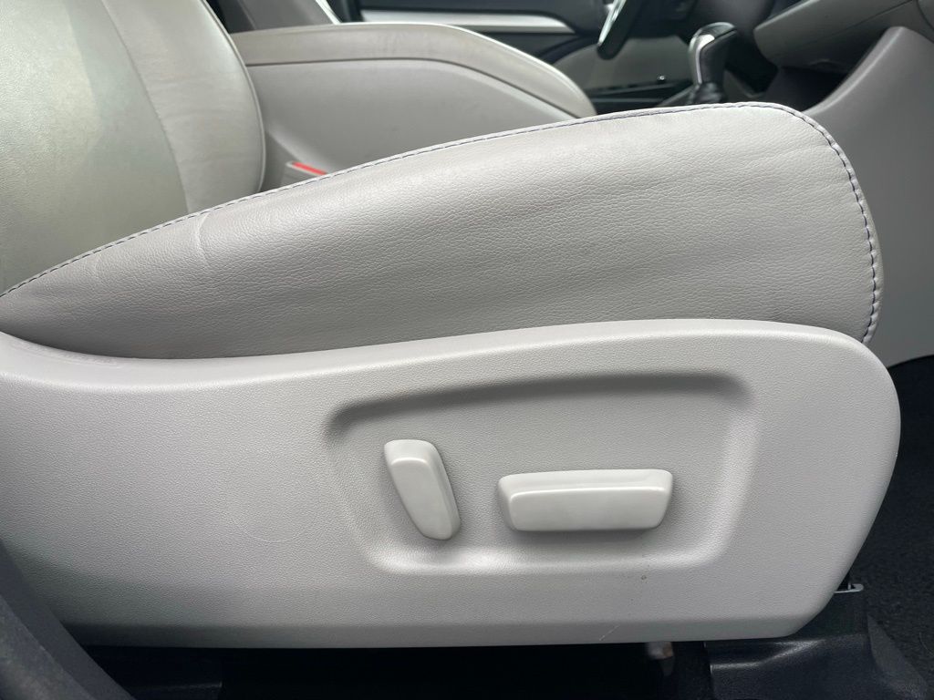 Thumbnail: 2017 Toyota Highlander - 30