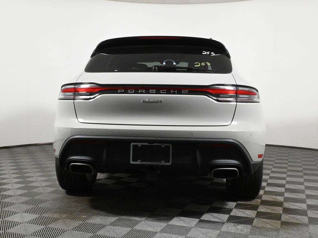 Thumbnail: 2025 Porsche Macan - 6