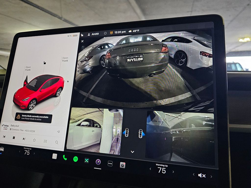 View vehicle photo 5