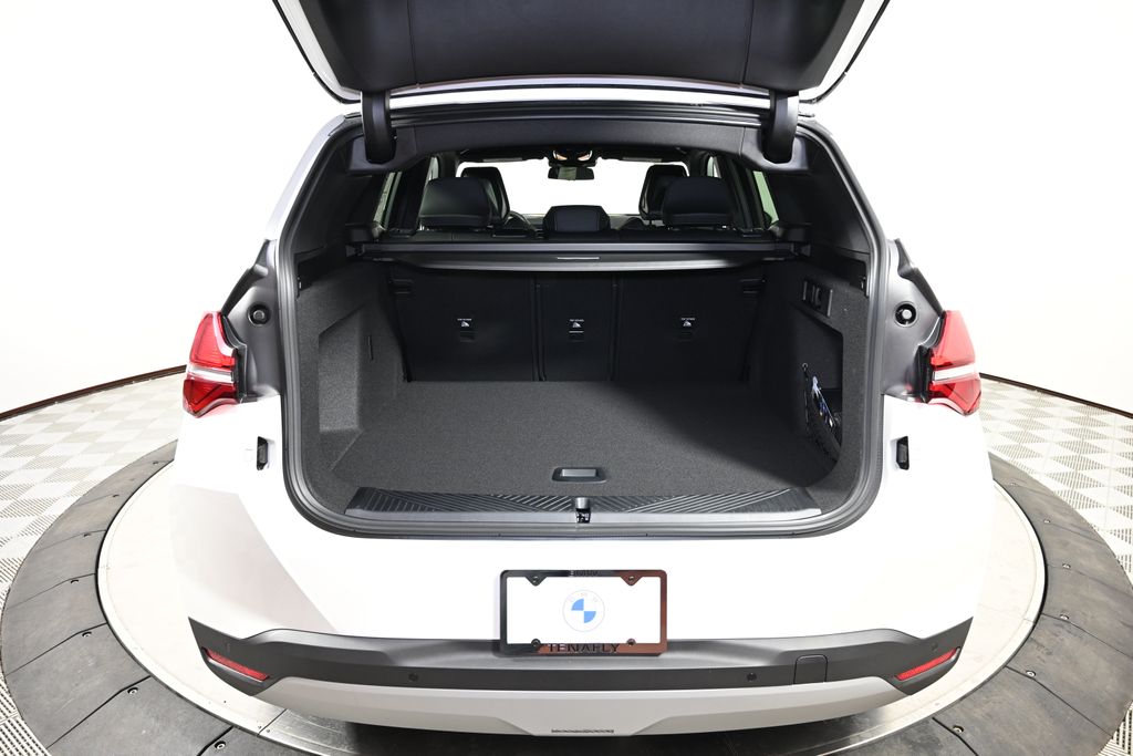 Thumbnail: 2026 BMW X3 - 10