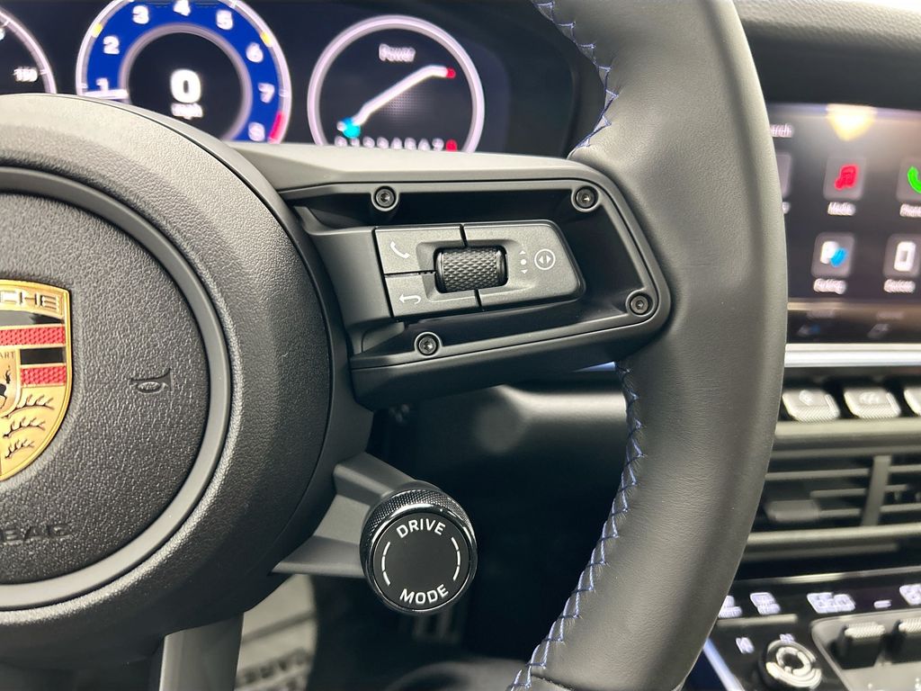 Thumbnail: 2025 Porsche 911 - 12