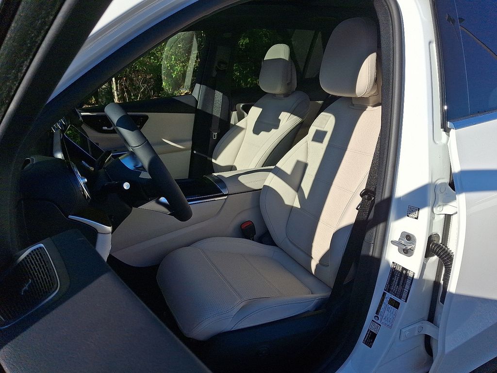 Thumbnail: 2026 Mercedes-Benz GLC - 11