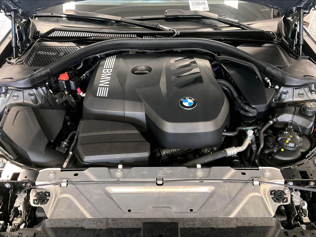 2025 BMW 3 Series — photo 29