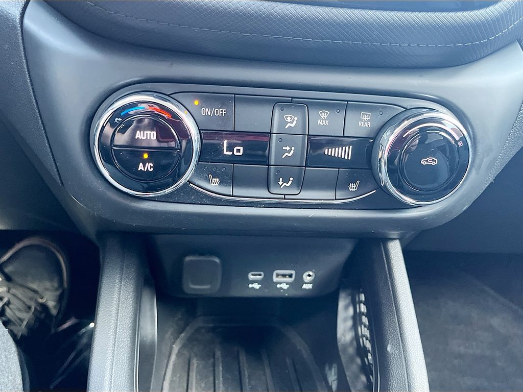 Used 2021 Blue Chevrolet LT image 15