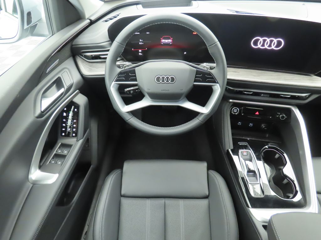 Thumbnail: 2025 Audi Q5 - 10
