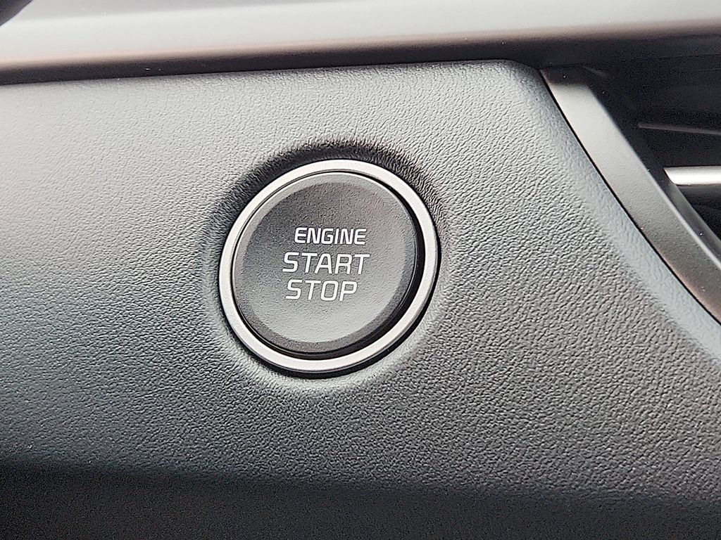 2026 Kia Seltos EX - Photo 15
