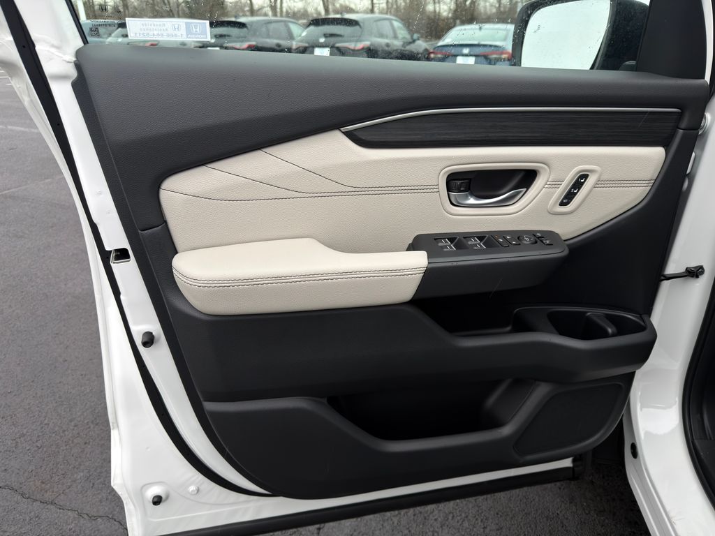 Thumbnail: 2026 Honda Pilot - 19