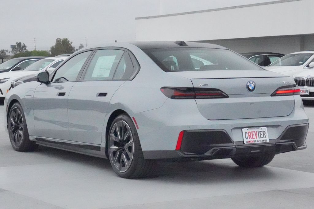 2025 BMW 7 Series 750e xDrive 8