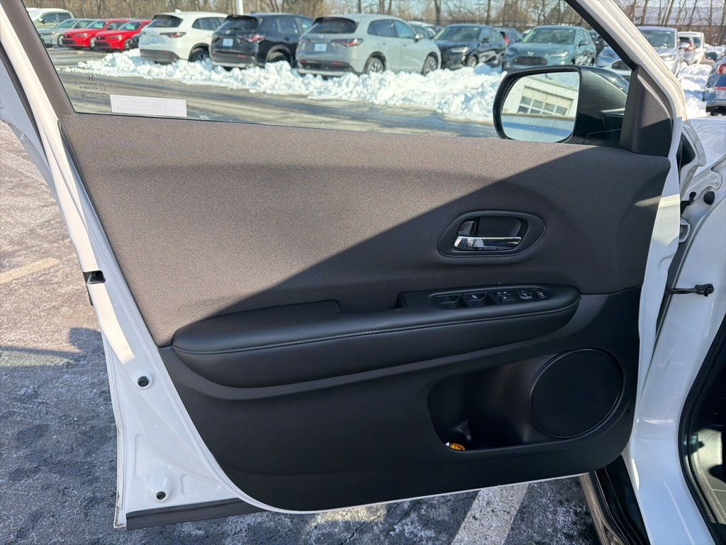 Thumbnail: 2021 Honda HR-V - 19