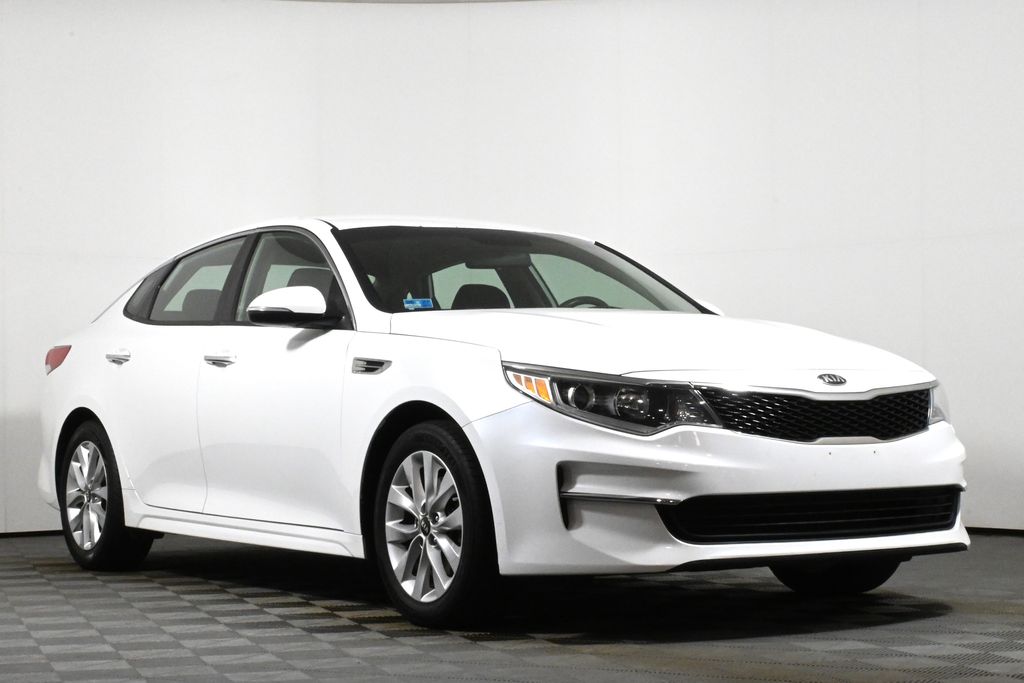 Thumbnail: 2018 Kia Optima - 10