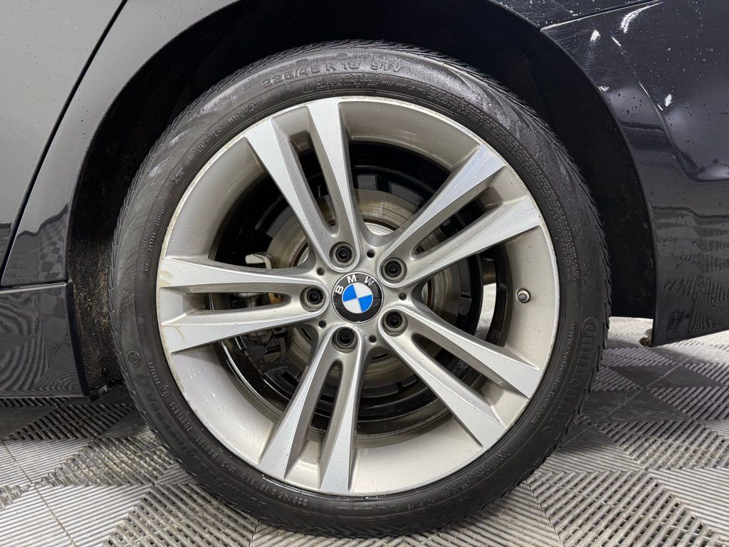 Thumbnail: 2018 BMW 3 Series - 10