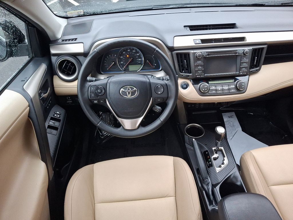 2013 Toyota RAV4 Limited 10